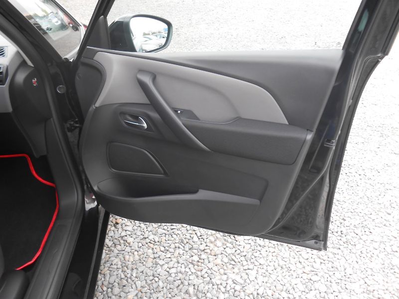 Citroën C4 SpaceTourer NAVI, Tažné, 49500KM - fotka 17 z 40