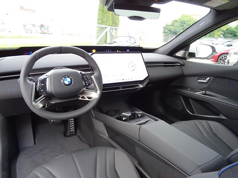 BMW Řada 3 i3 50 xDrive - fotka 4 z 7