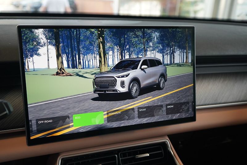 Chery Ostatní (2026) UNIQUE 1.5 TGDI PHEV - fotka 45 z 52