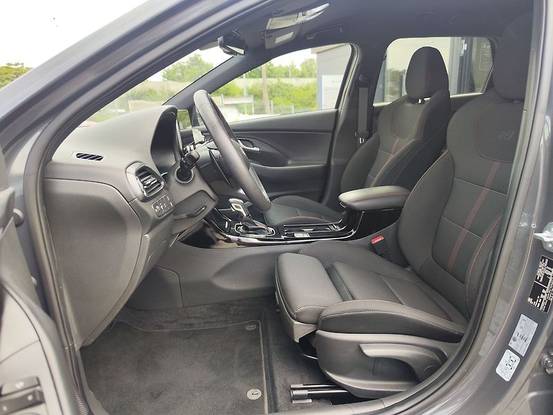 Hyundai i30 1.5 T-GDi/103kW N-Line DCT - fotka 15 z 31