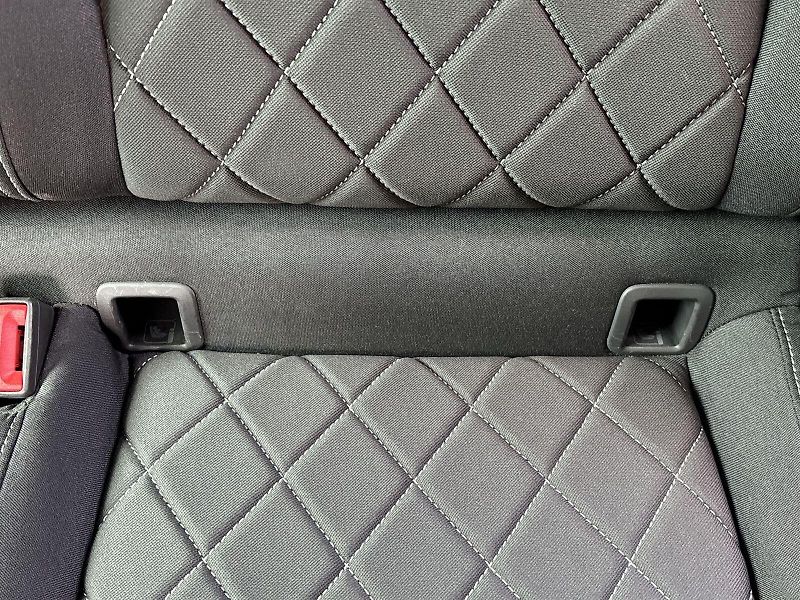 Škoda Karoq (2023) 1.5 TSI Sportline - fotka 26 z 31