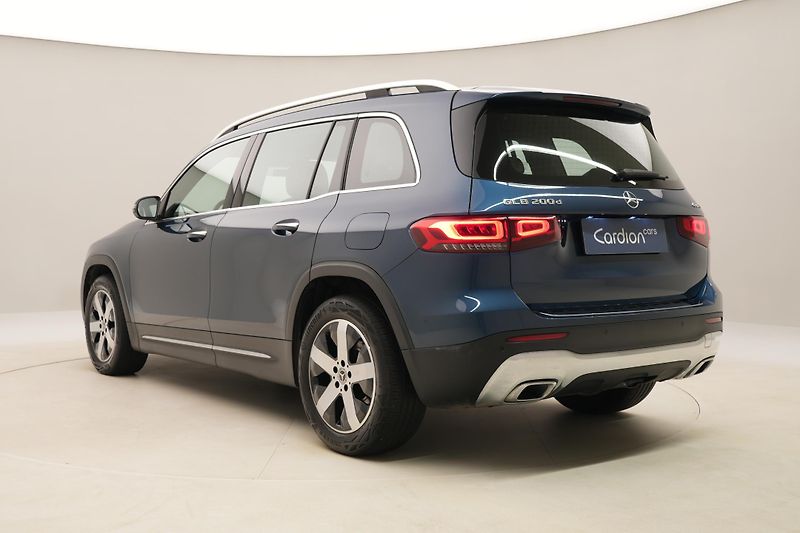 Mercedes-Benz GLB 200d 4MATIC AUT CZ 7míst - fotka 10 z 60