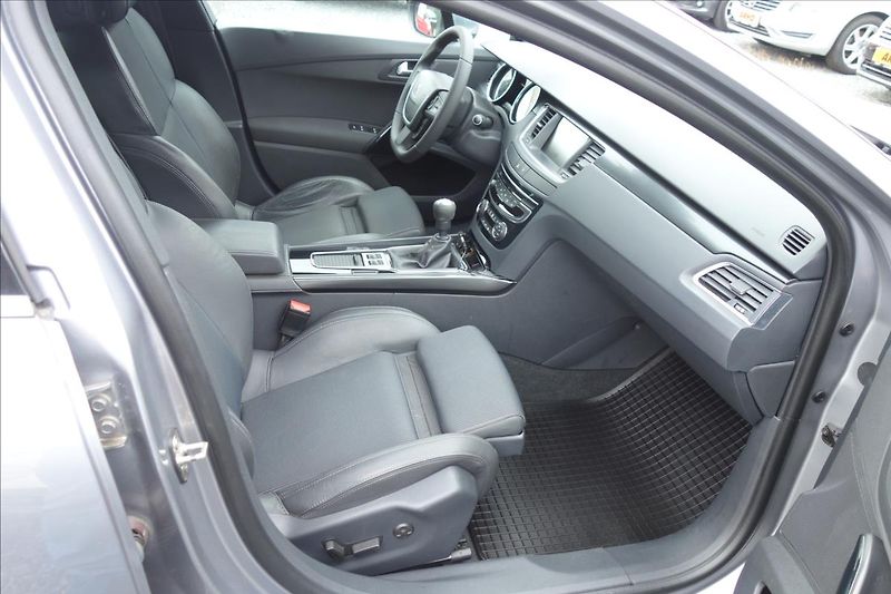 Peugeot 508 2,0 BHDi 110KW,ČR,S&S ALLURE. - fotka 13 z 36