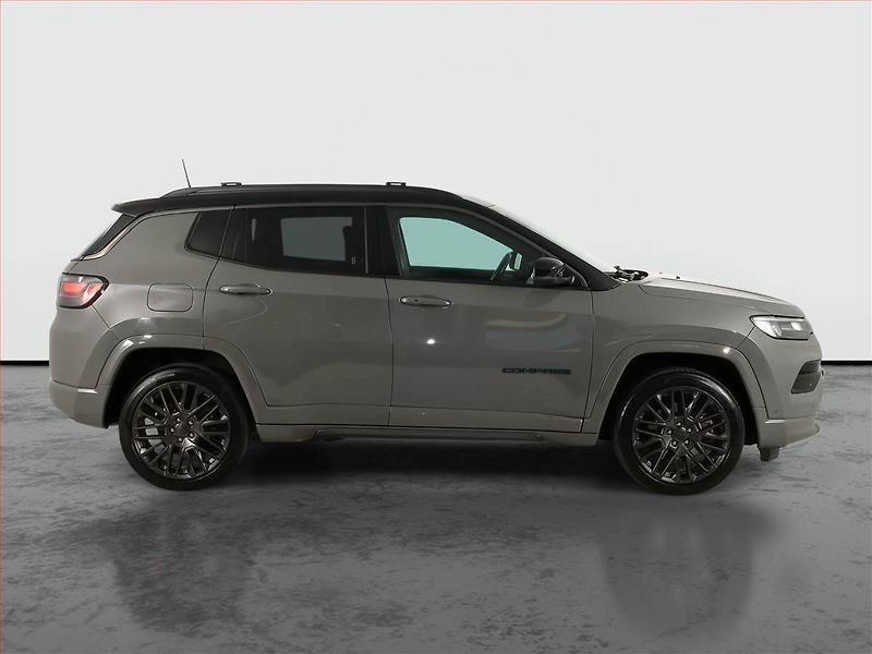 Jeep Compass (2022) 4xe - fotka 6 z 20