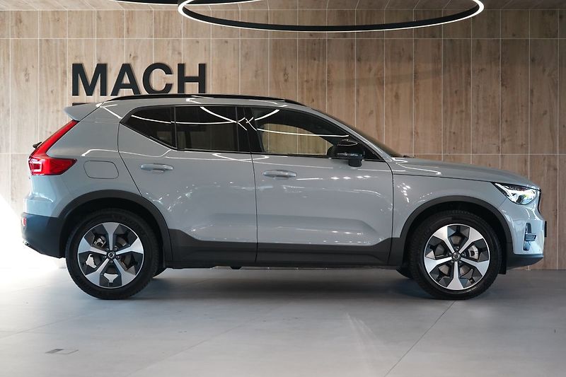 Volvo XC40 B3 Plus Dark, ACC, BLIS - fotka 6 z 43