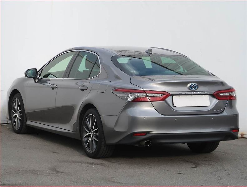 Toyota Camry (2023) 2.5 Hybrid, Hybrid,Automat - fotka 4 z 22