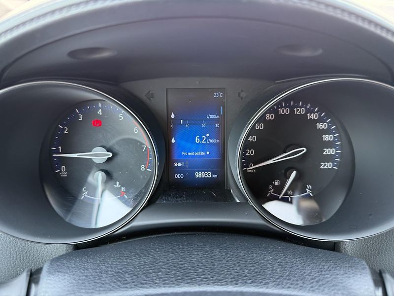 Toyota C-HR 1.2 Turbo Active Navi - fotka 15 z 28