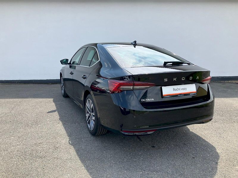 Škoda Octavia (2024) TOP SELEC TD 110/2.0 A7F - fotka 13 z 32