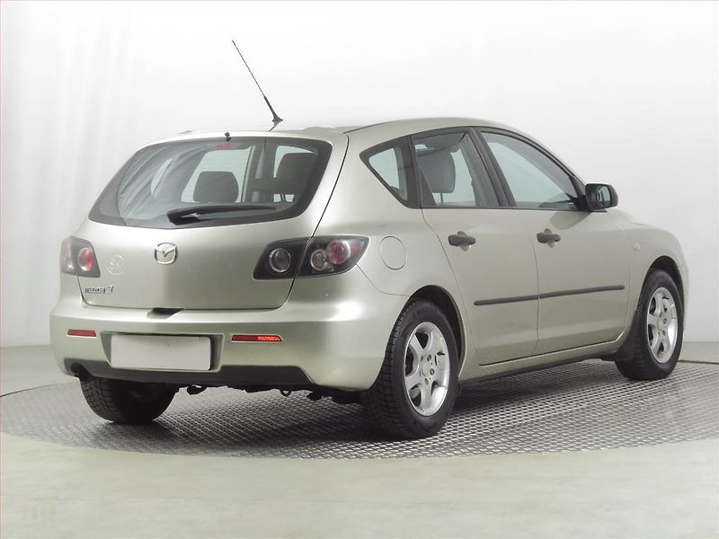Mazda 3 (2008) 1.4 - fotka 5 z 16