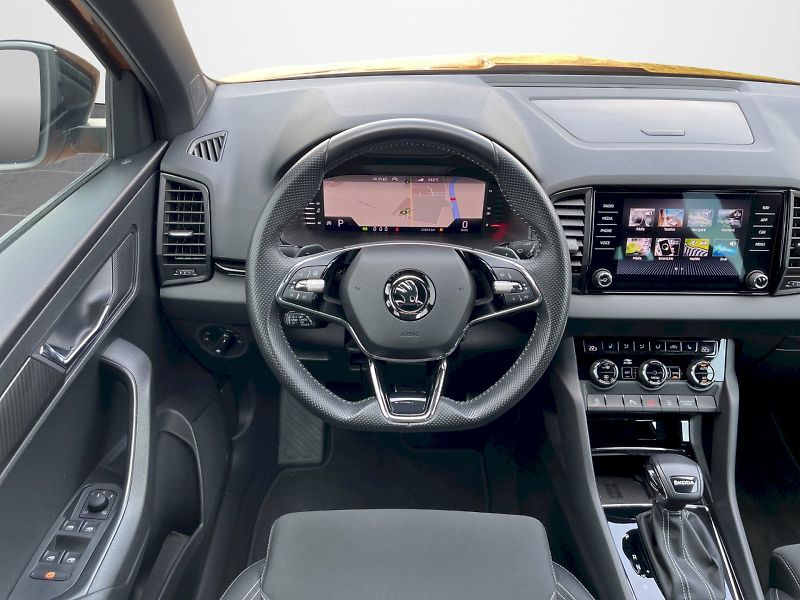Škoda Karoq (2023) 1.5 TSI 110kW Sportline DSG - fotka 6 z 35