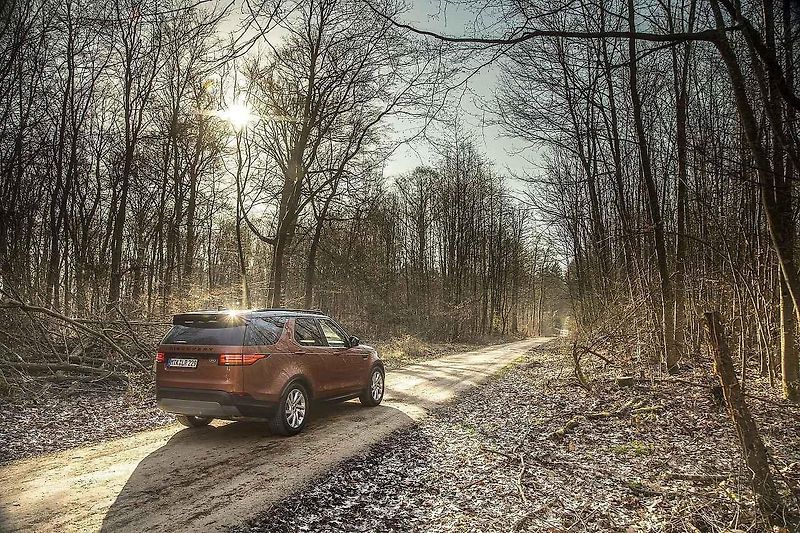 Land Rover Discovery.