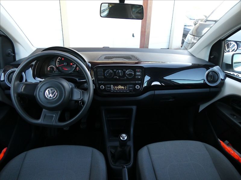 Volkswagen up! 1,0 MPi klima,serviska,2.maj. - fotka 27 z 45