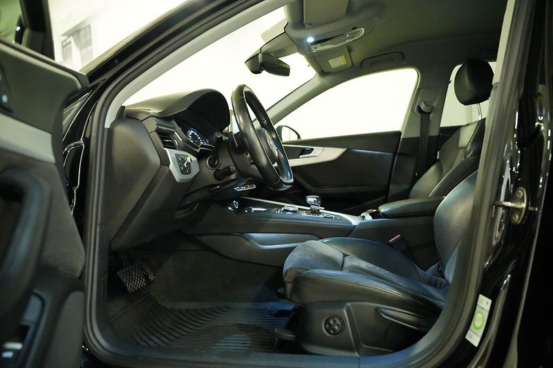 Audi A4 - fotka 11 z 30