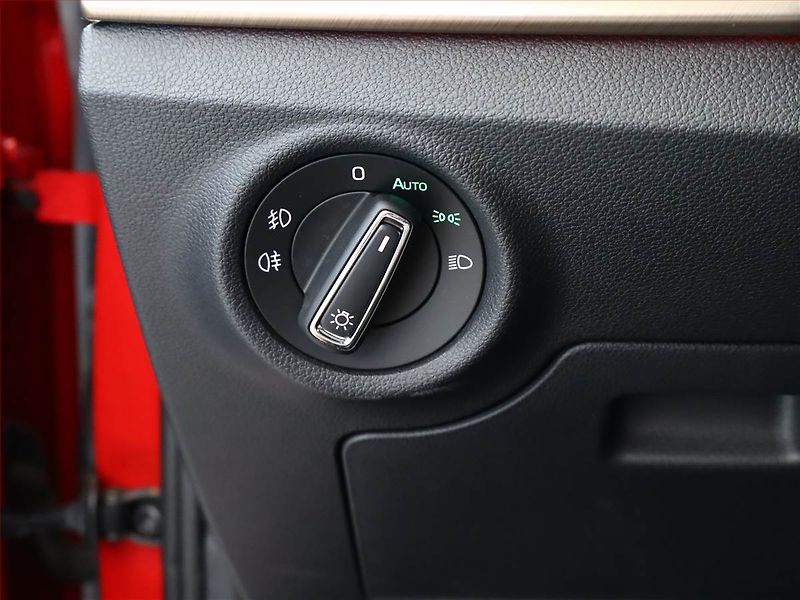 Škoda Kamiq (2023) Style 1.0 TSI - fotka 15 z 17