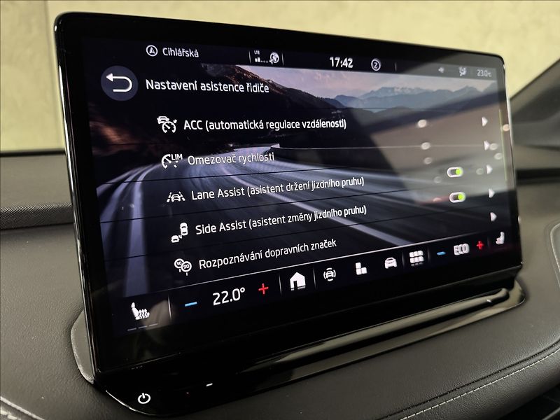 Škoda Enyaq 80x 4x4 Sportline LED Tepelko - fotka 30 z 50