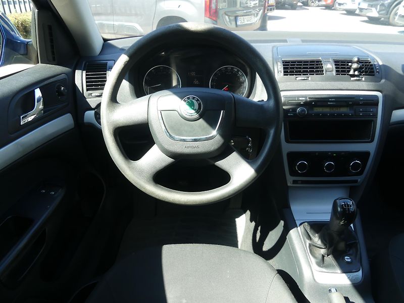 Škoda Octavia (2009) 1,6 MPi - fotka 12 z 16