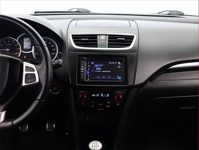Suzuki Swift (2016) 1.6 Sport, Tempomat - fotka 10 z 16