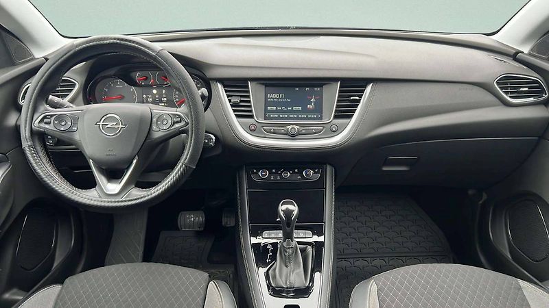 Opel Grandland X 1.2T (96kW) AT8/5857 - fotka 15 z 31