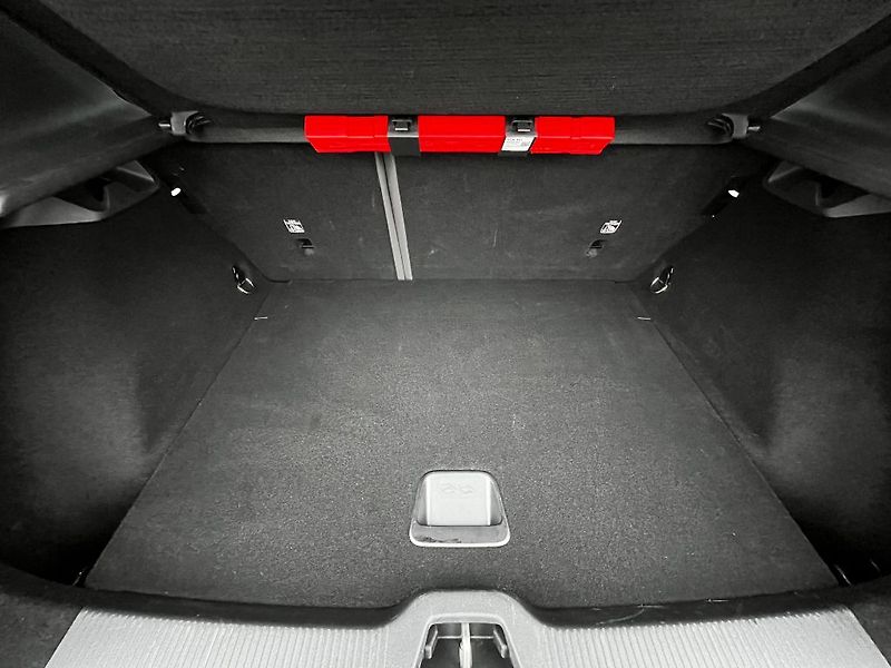 Volvo EX30 Ultra Twin Motor 315kW - fotka 13 z 26