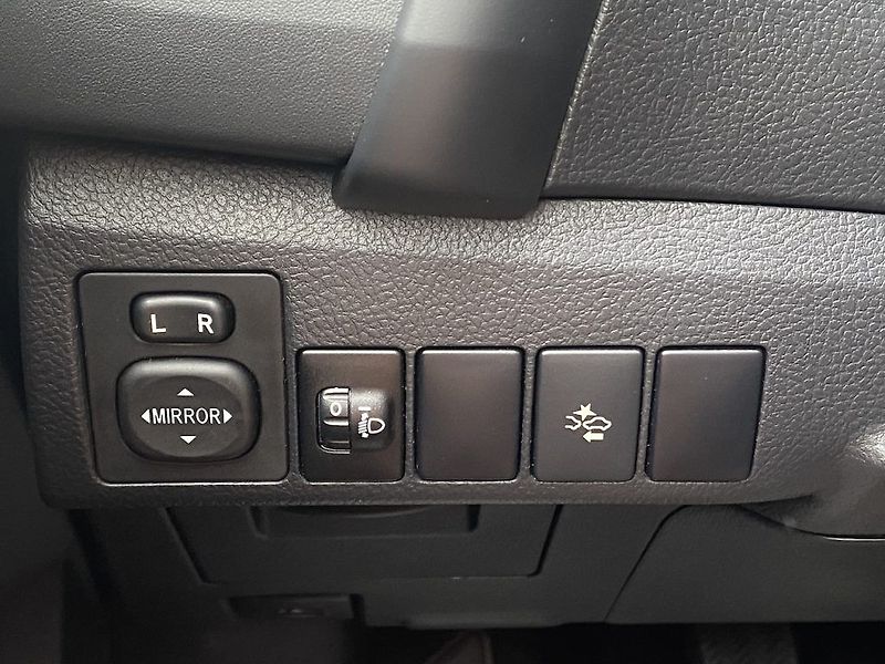 Toyota Auris 1.6i, ČR, Active, záruka - fotka 28 z 30