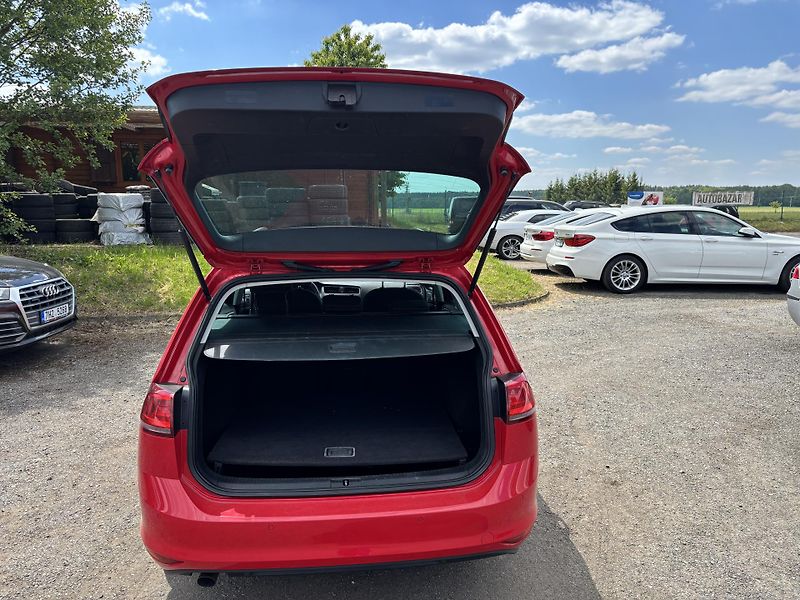 Volkswagen Golf 1.6 TDI 81KW VARIANT - fotka 9 z 23