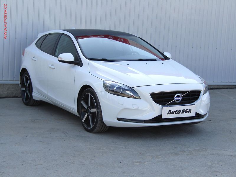 Volvo V40 (2014) 2.0D, AC, bixen, park.asist - fotografie inzerátu