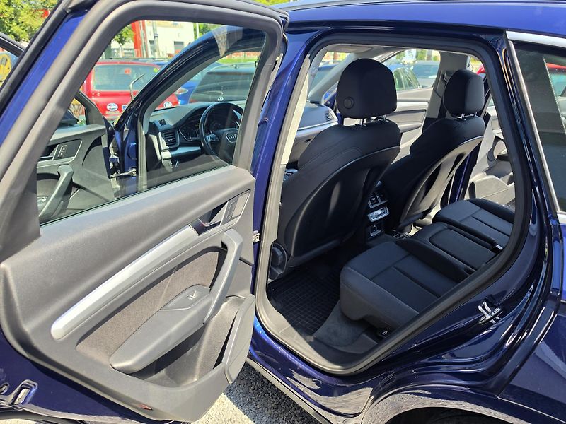 Audi Q5 2.0 TFSI S-Line Hybrid  - fotka 10 z 21