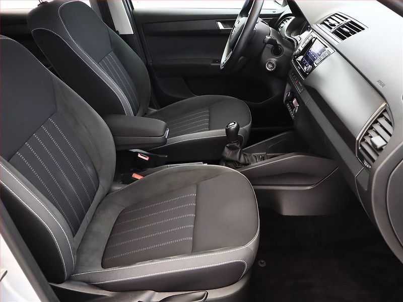 Škoda Fabia (2020) Style 1.0 TSI, Serv.kniha - fotka 7 z 14