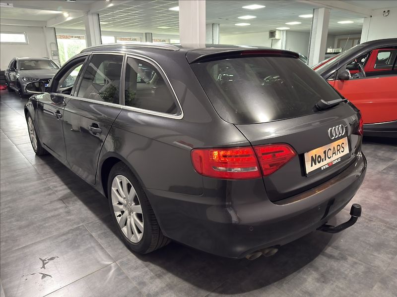 Audi A4 2,0   TDI B8 1.MAJITEL BI-XEN - fotka 4 z 43