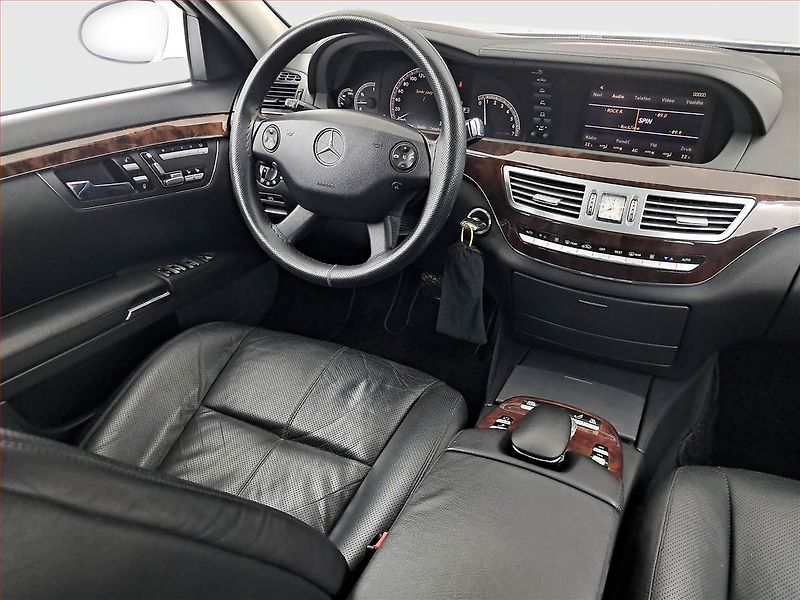 Mercedes-Benz Třídy S (2007) S 350 - fotka 7 z 25