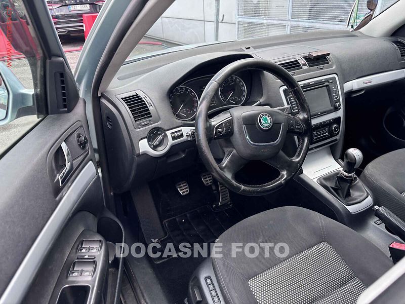 Škoda Octavia (2009) 2.0TDi 4x4, 1.maj, Scout - fotka 3 z 3