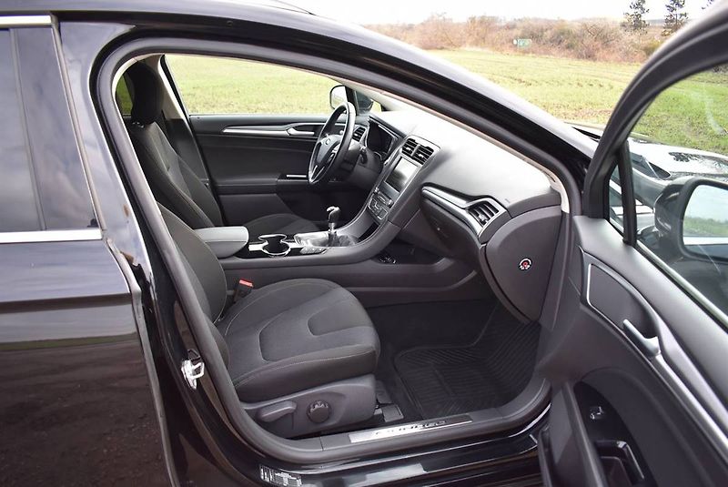 Ford Mondeo 2,0 TDCI TITANIUM,1M,TOP,AKCE - fotka 13 z 17