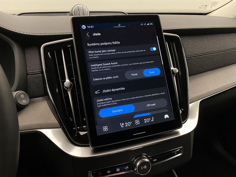 Volvo XC90 (2026) B5 AWD AUT BRIGHT PLUS 7míst - fotka 50 z 73