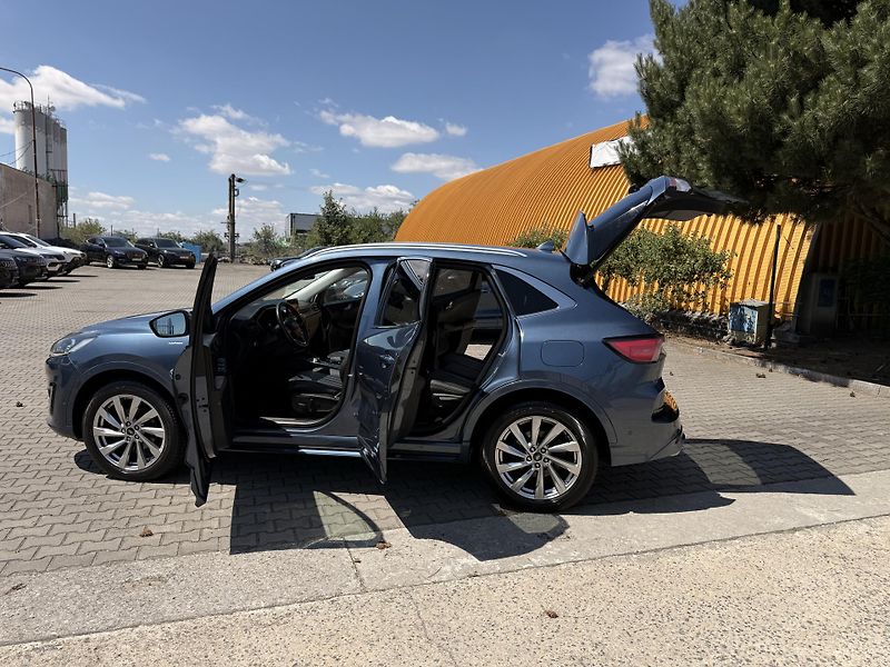 Ford Kuga (2022) 2.5 HEV,4x4,REZERVOVÁNO - fotka 17 z 51