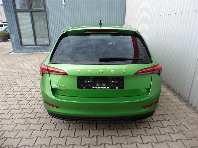 Škoda Scala 1,5 TSi 110kW, Led, Park, Temp - fotka 16 z 16