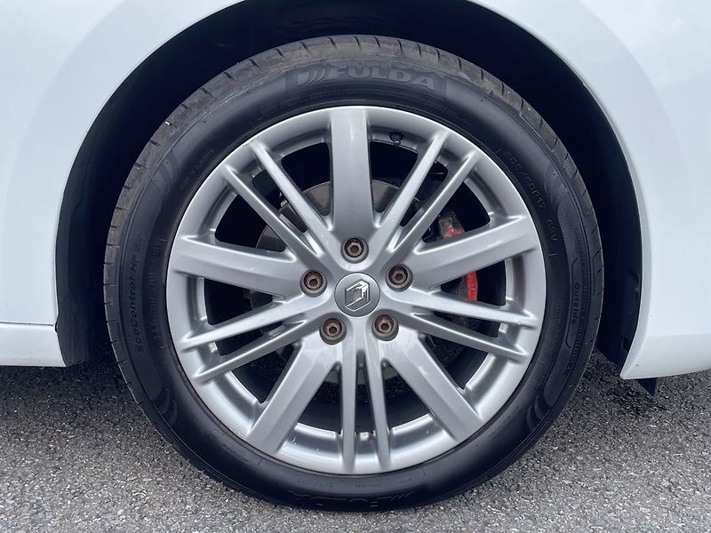 Renault Mégane (2013) Coupé GT LINE 1,4TCe 130k - fotka 20 z 22
