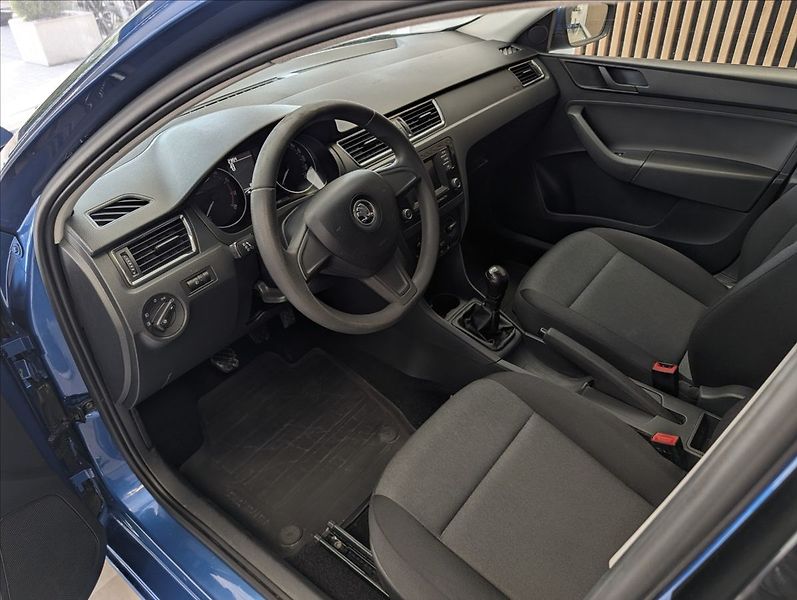 Škoda Rapid - fotka 10 z 24