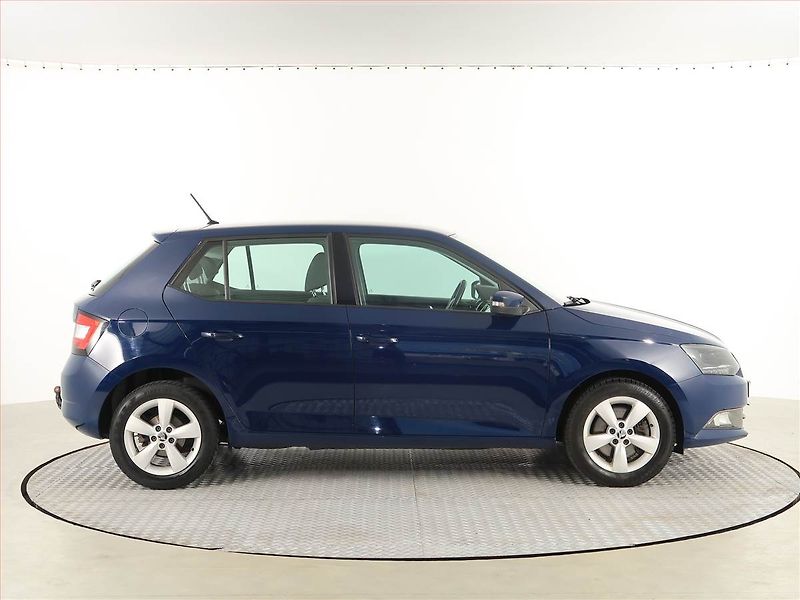 Škoda Fabia (2015) 1.2 TSI, Tempomat - fotka 6 z 17