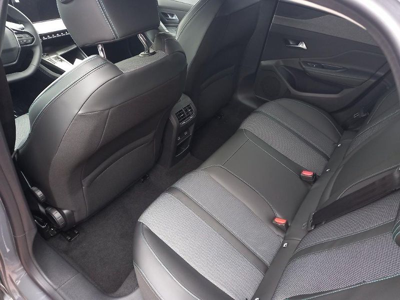 Peugeot 308 (2026) SW ALLURE Hybrid 145 e-DCS6  - fotka 15 z 33