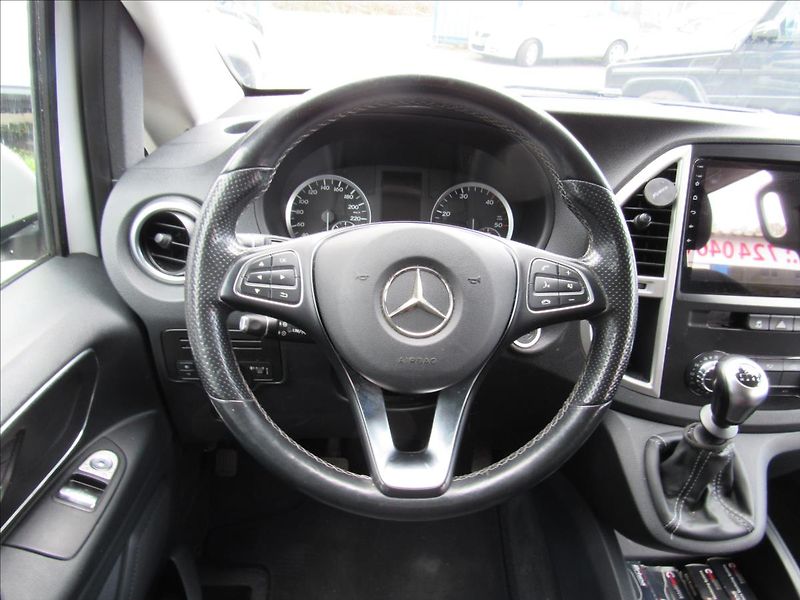 Mercedes-Benz Vito 2,1 d 114CDi 100KW 8 míst - fotka 13 z 28