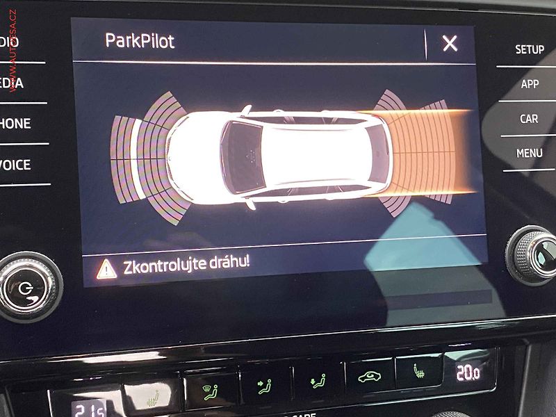 Škoda Octavia (2017) 2.0TDi, 2.maj,ČR, Style, DSG - fotka 17 z 18