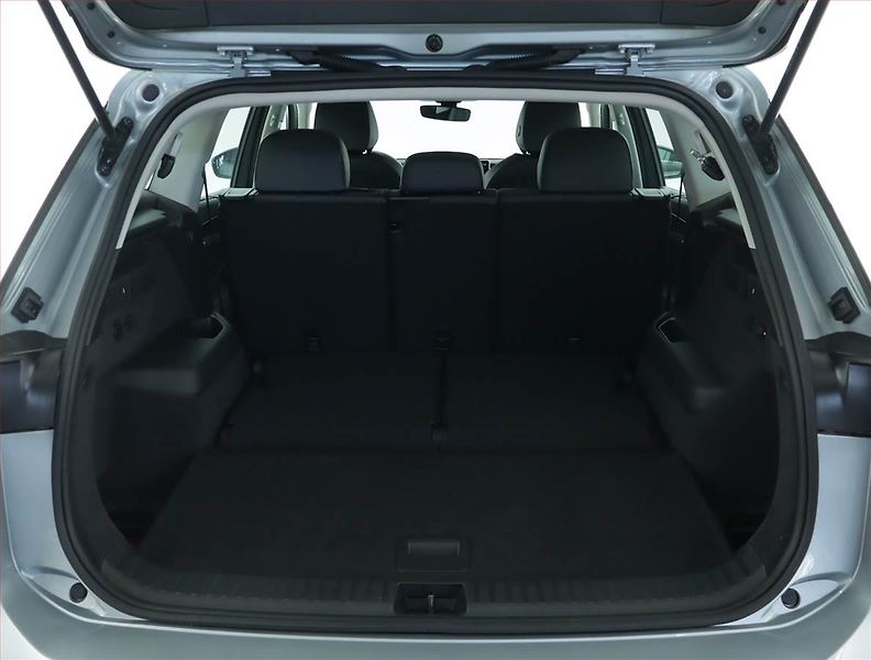 Volkswagen Tayron (2025) 1.5 eTSI - fotka 14 z 21
