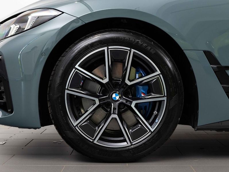 BMW Řada 4 M440i xDrive Gran Coupé - fotka 6 z 22