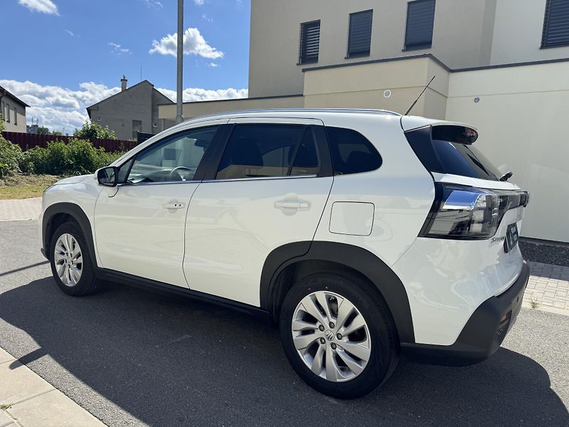 Suzuki S-Cross 1.4 BoosterJet Premium 1maj ČR - fotka 5 z 36