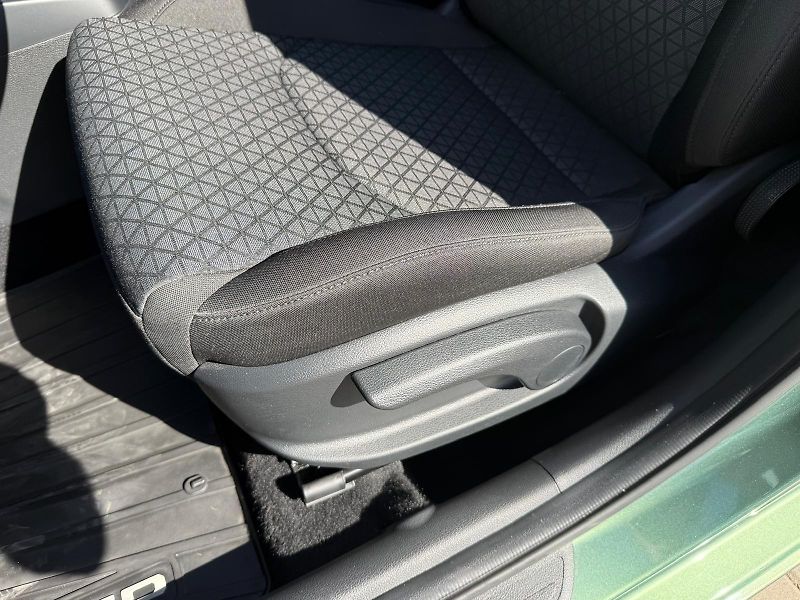 Kia Ceed 1,5 T-GDi Spin - fotka 14 z 27