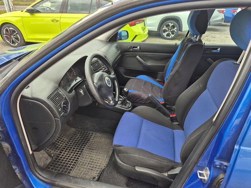 Volkswagen Golf 1,9 TDI 74kW, CZ, Comfortline - fotka 9 z 13