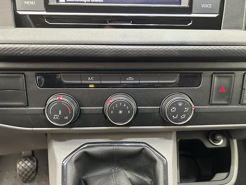 Volkswagen Transporter 2.0 TDI - fotka 16 z 23