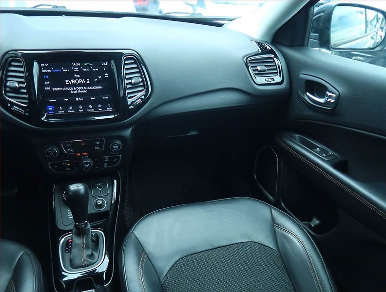 Jeep Compass (2019) 1.4 MultiAir, 4X4, Automat - fotka 8 z 21