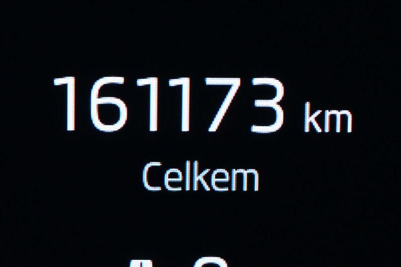 Škoda Octavia 2,0 TDI 110 kW DSG STYLE Záruk - fotka 17 z 31