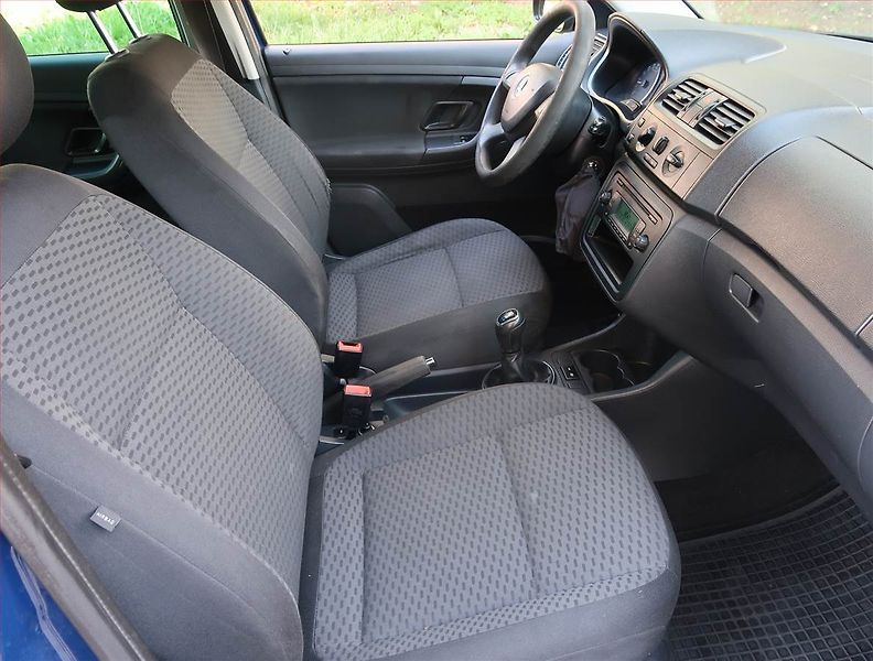 Škoda Fabia (2013) Ambition 1.6 TDI, ČR,1.maj - fotka 9 z 16